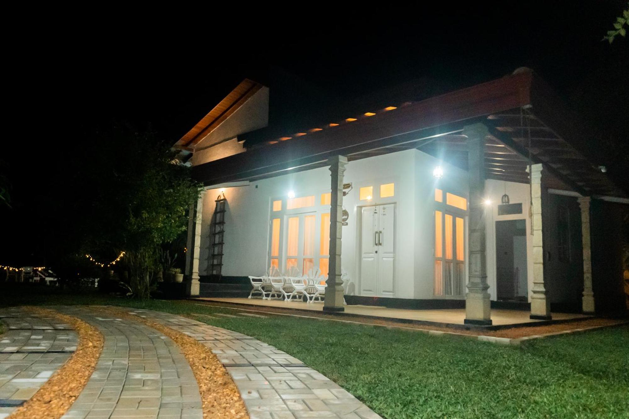 Villa Tropical Oasis Balapitiya Exterior photo